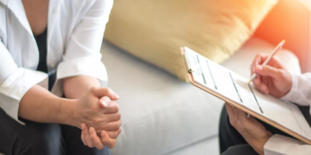 متى تحتاج إلى مختص طبي أو نفسي؟