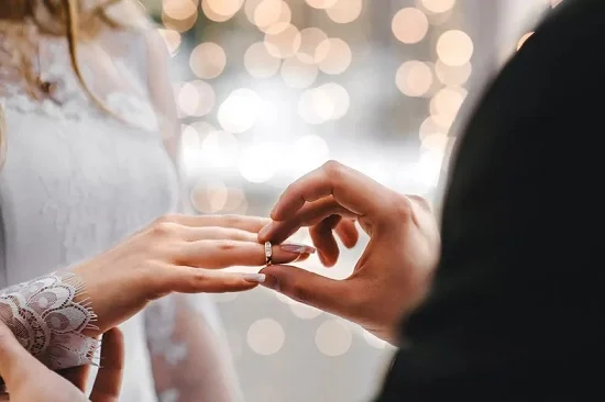 أعراض نفسية تظهر عند الحديث عن الارتباط