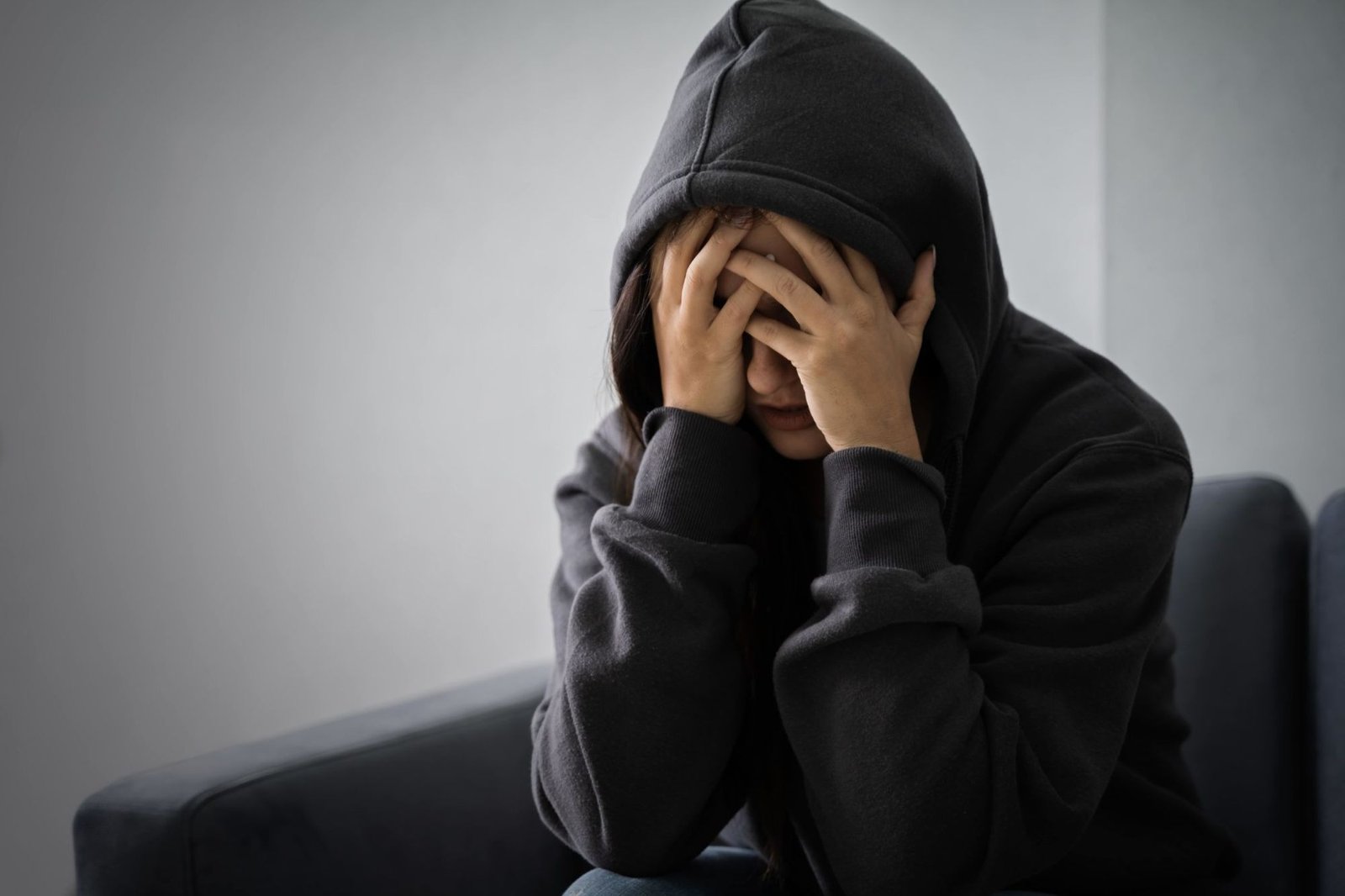 الفرق بين سحر العشق والحب الطبيعي والوسواس