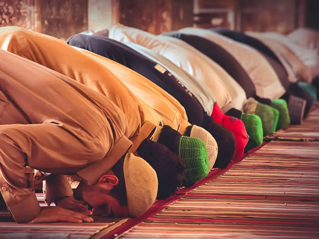 أعراض قد تظهر أثناء الصلاة والتراويح وقراءة القرآن