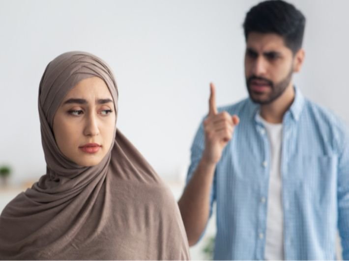 الخلافات المتكررة والنفور بين أهل البيت